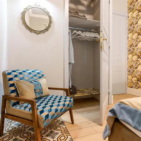 73 Casa de hóspedes 4*